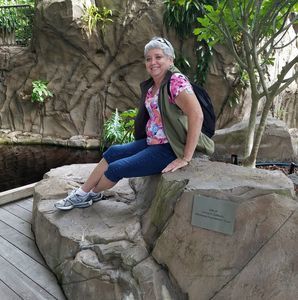 Meet your Posher, Debra